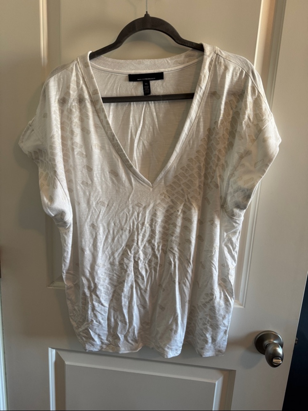 White House Black Market White V-Neck Short Sleeve Top